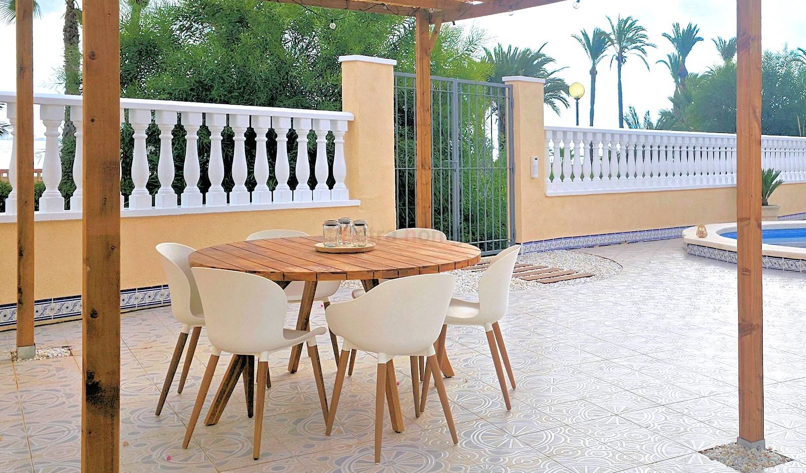 Resales - Villa - Other areas - ESTRELLA DE MAR