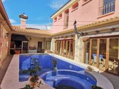 Resales - Villa - 