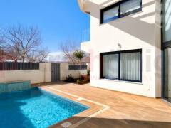 Neubau-Projekte - Einfamilienhaus - Torrevieja