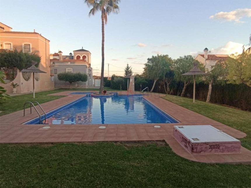 Resales - Apartment - Torrevieja - Las calas