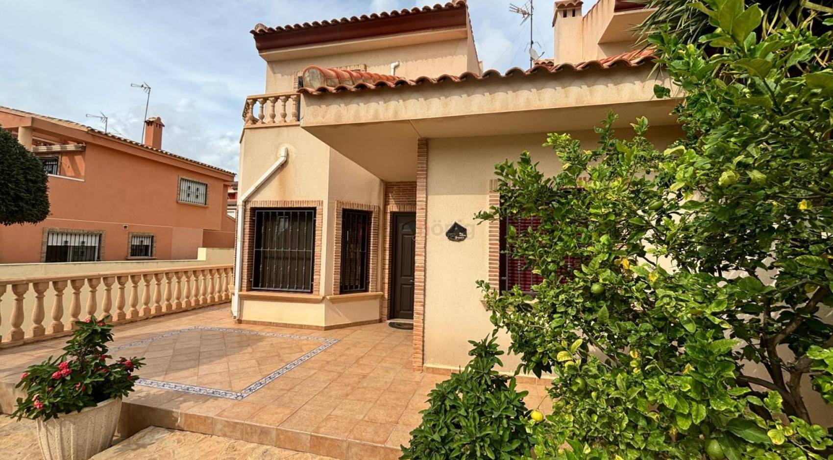 Resales - Villa - Torrevieja Centro - Torrevieja