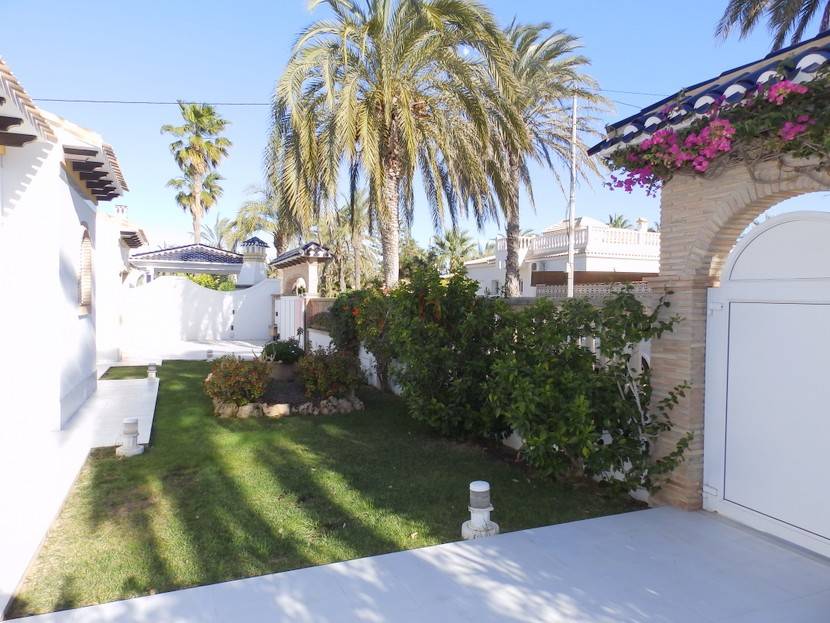 Resales - Villa - Cabo Roig