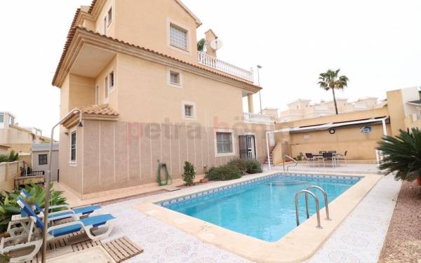 Вилла - Sale - Orihuela Costa - Los Altos