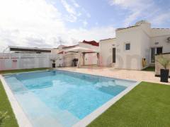 Sale - Вилла - Torrevieja - San Luis