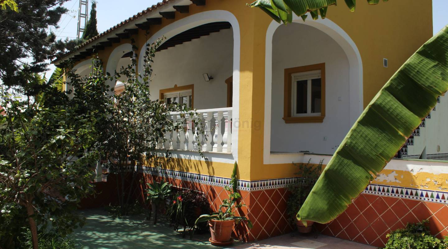 Gebrauchtobjekte - Einfamilienhaus - Ciudad Quesada - Town Center