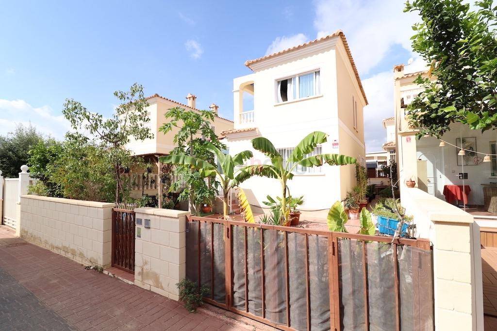 Gebrauchtobjekte - Einfamilienhaus - Orihuela Costa - Lomas De Cabo Roig