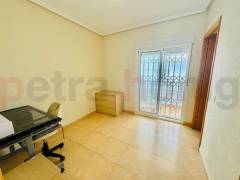 Resales - Bungalow - Torrevieja - Aguas Nuevas