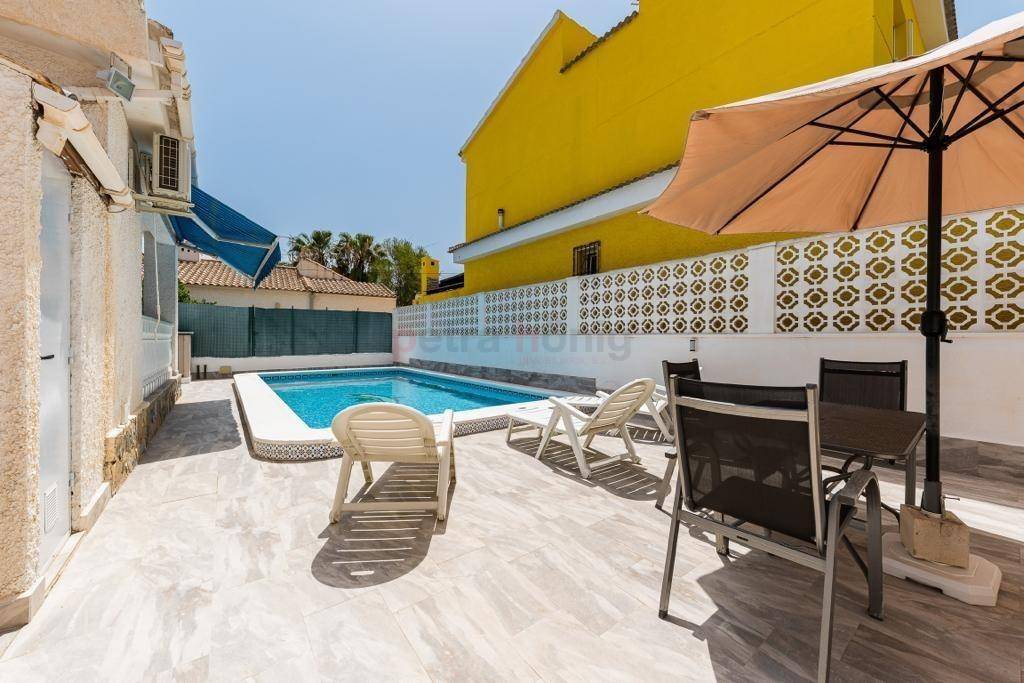 Sale - Вилла - Torrevieja - Los Balcones