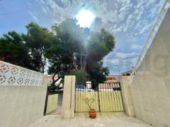 A Vendre - Bungalow - Torrevieja - PLAYA NAUFRAGOS