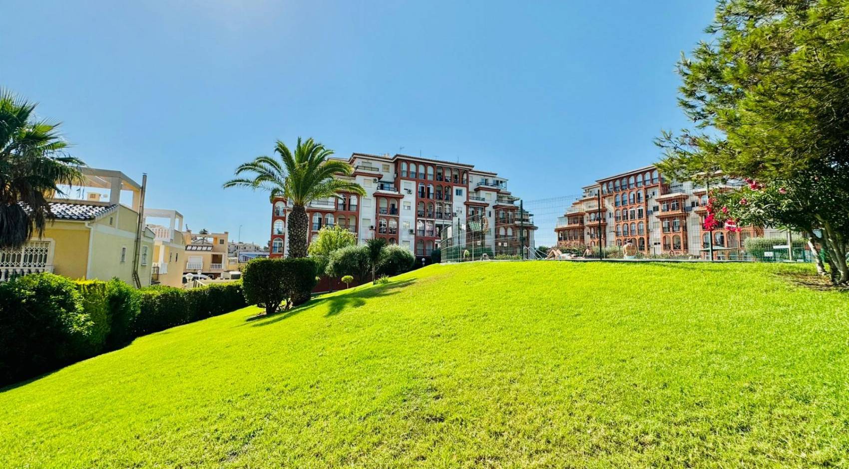 Resales - Apartment - Torrevieja - La Mata