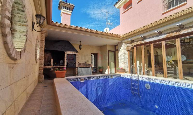 Resales - Villa - 