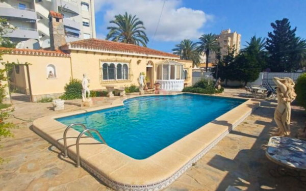 Einfamilienhaus - Gebrauchtobjekte - Torrevieja - Torrevieja