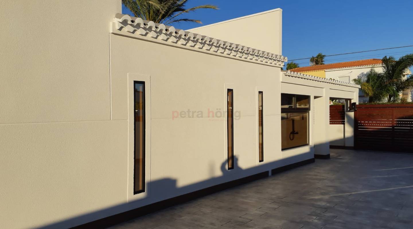 Resales - Villa - Torrevieja - La Torreta