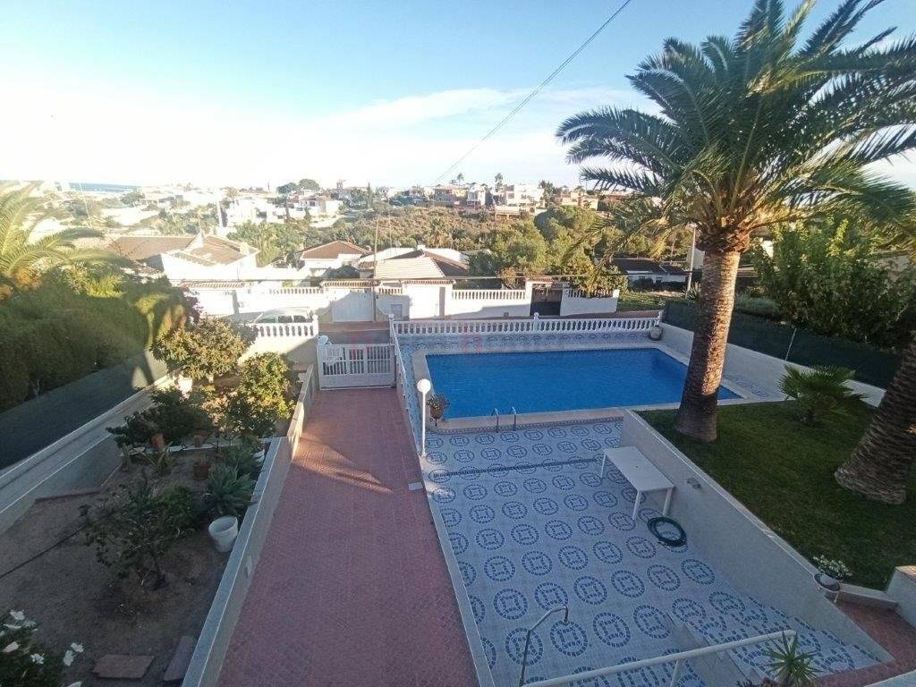 Resales - Villa - Torrevieja - Los Balcones