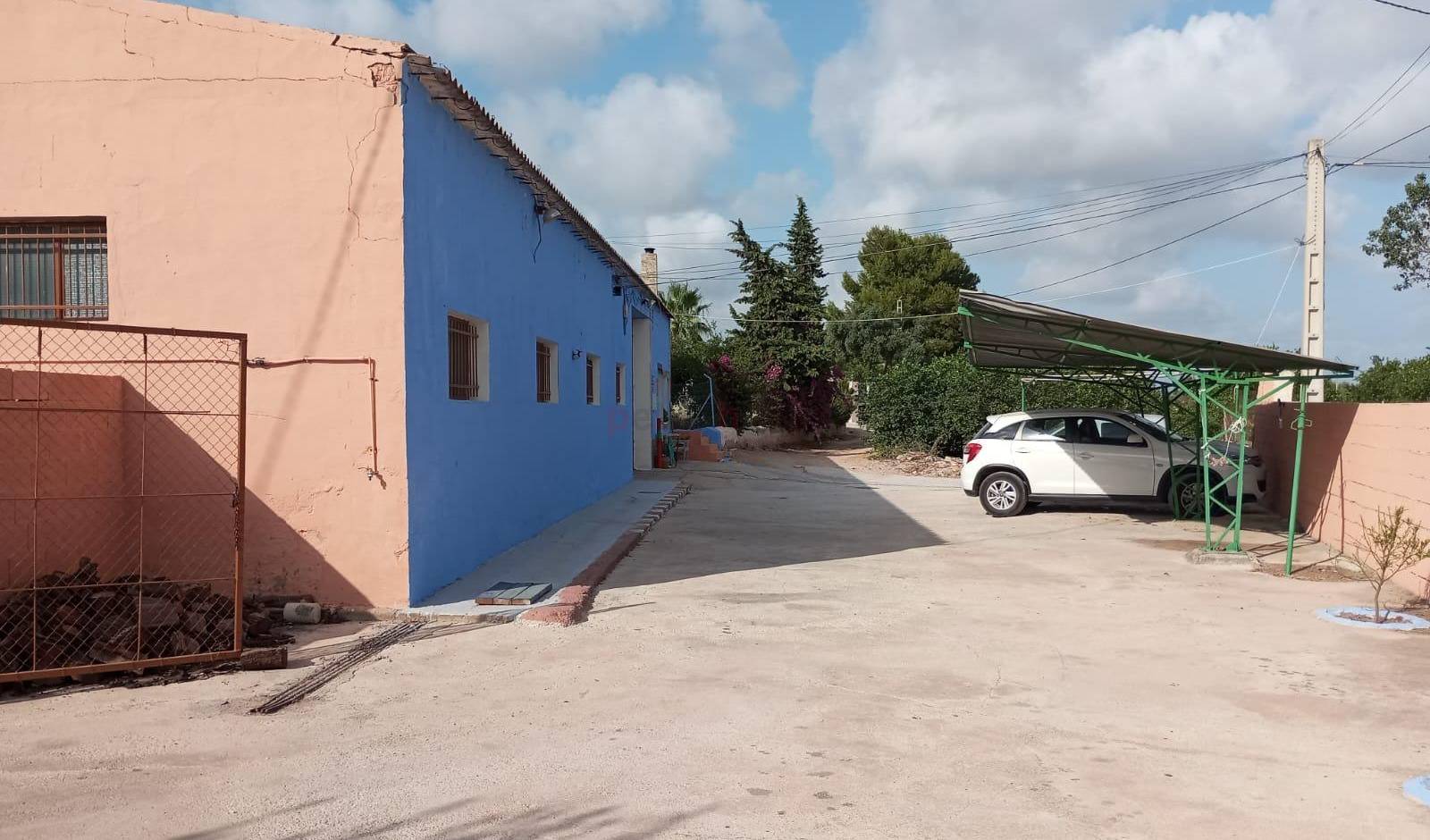 Gebrauchtobjekte - Kommerzielle Immobilie - Torrevieja - Polígono Industrial Casa Grande
