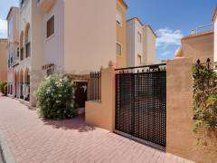 Resales - Bungalow - Torrevieja - Playa De Los Náufragos