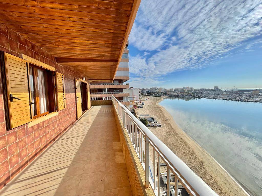 Resales - Apartment - Torrevieja - Playa de La Acequion