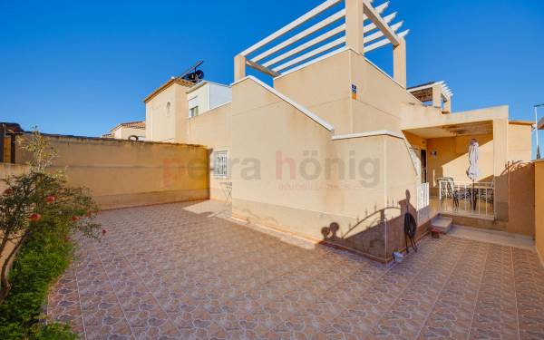 Villa - Resales - Torrevieja - Pueblo - Centro