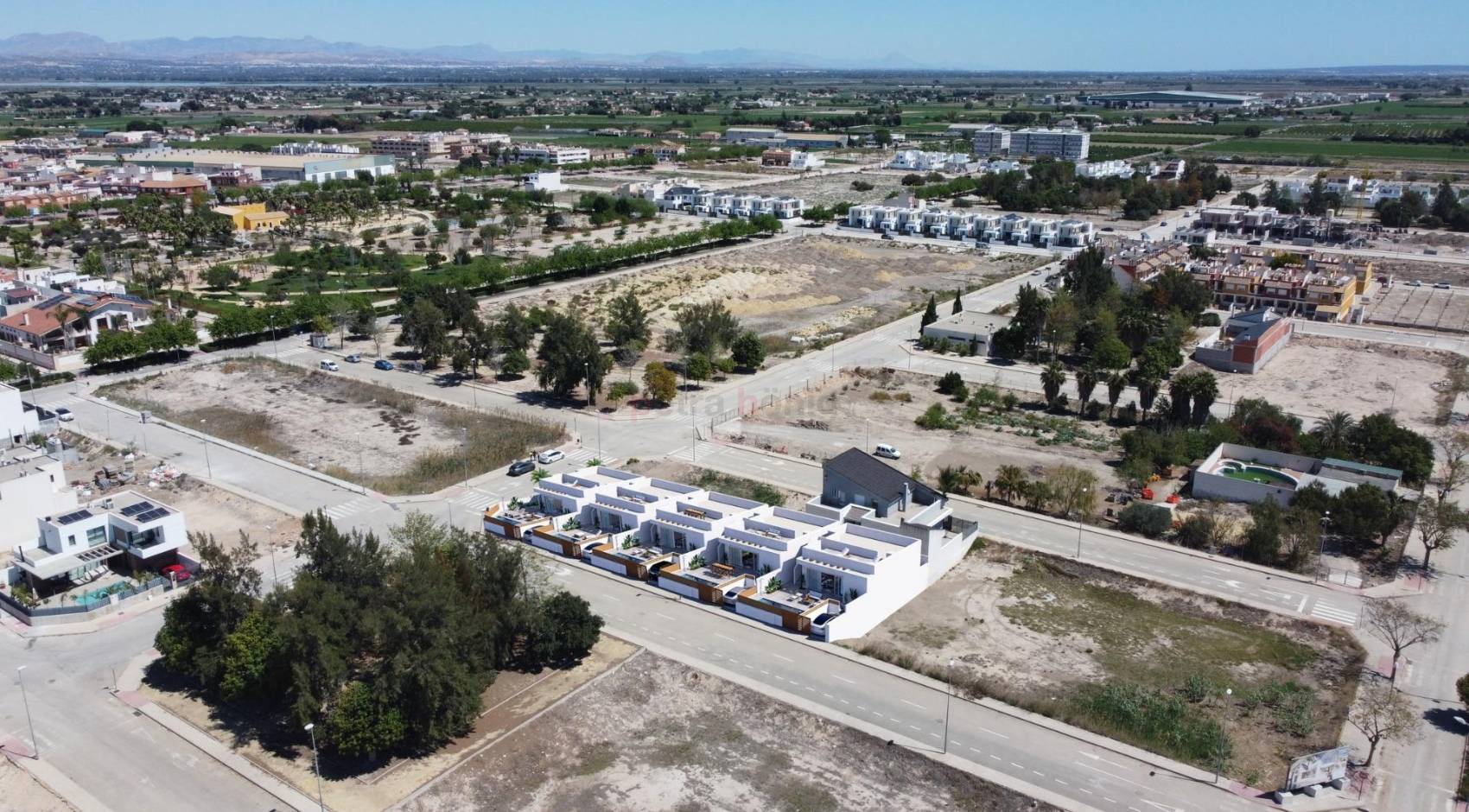 Obra Nueva - Chalet - Dolores - polideportivo