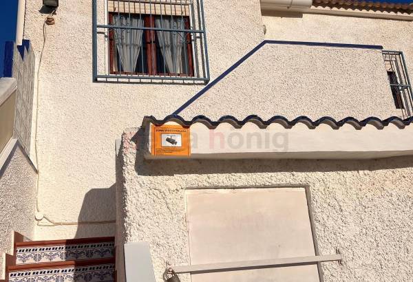 Einfamilienhaus - Gebrauchtobjekte - Torrevieja - Torretas