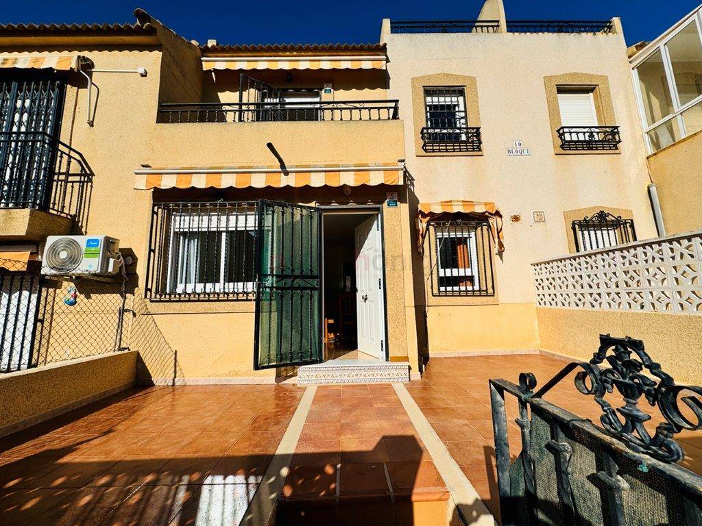 Resales - Townhouse - Torrevieja - La Rosaleda