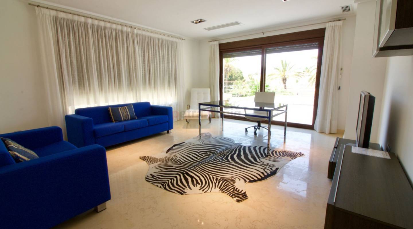 Resales - Villa - Cabo Roig