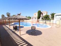 Gebrauchtobjekte - Einfamilienhaus - Orihuela Costa - Lomas De Cabo Roig