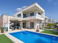 Resales - Villa - Orihuela Costa - Vistabella golf