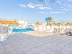 Sale - Вилла - Torrevieja - Torreta florida