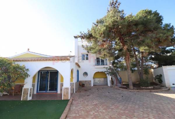 Villa - Resales - Orihuela Costa - Los Dolses