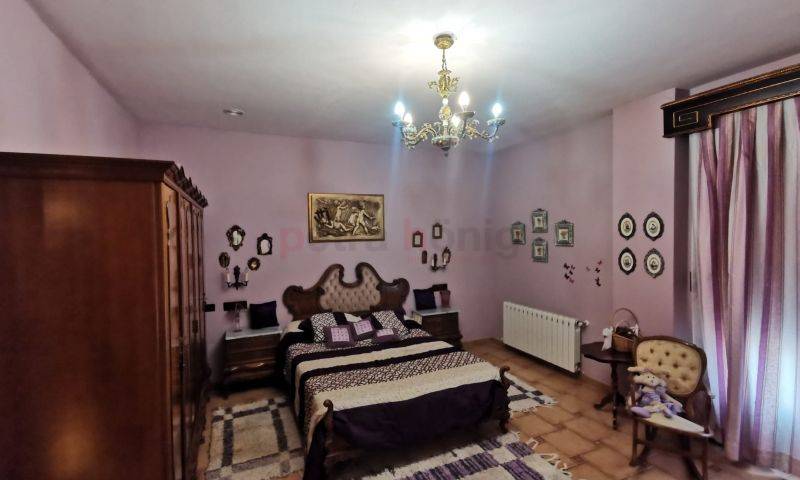 Resales - Villa - 