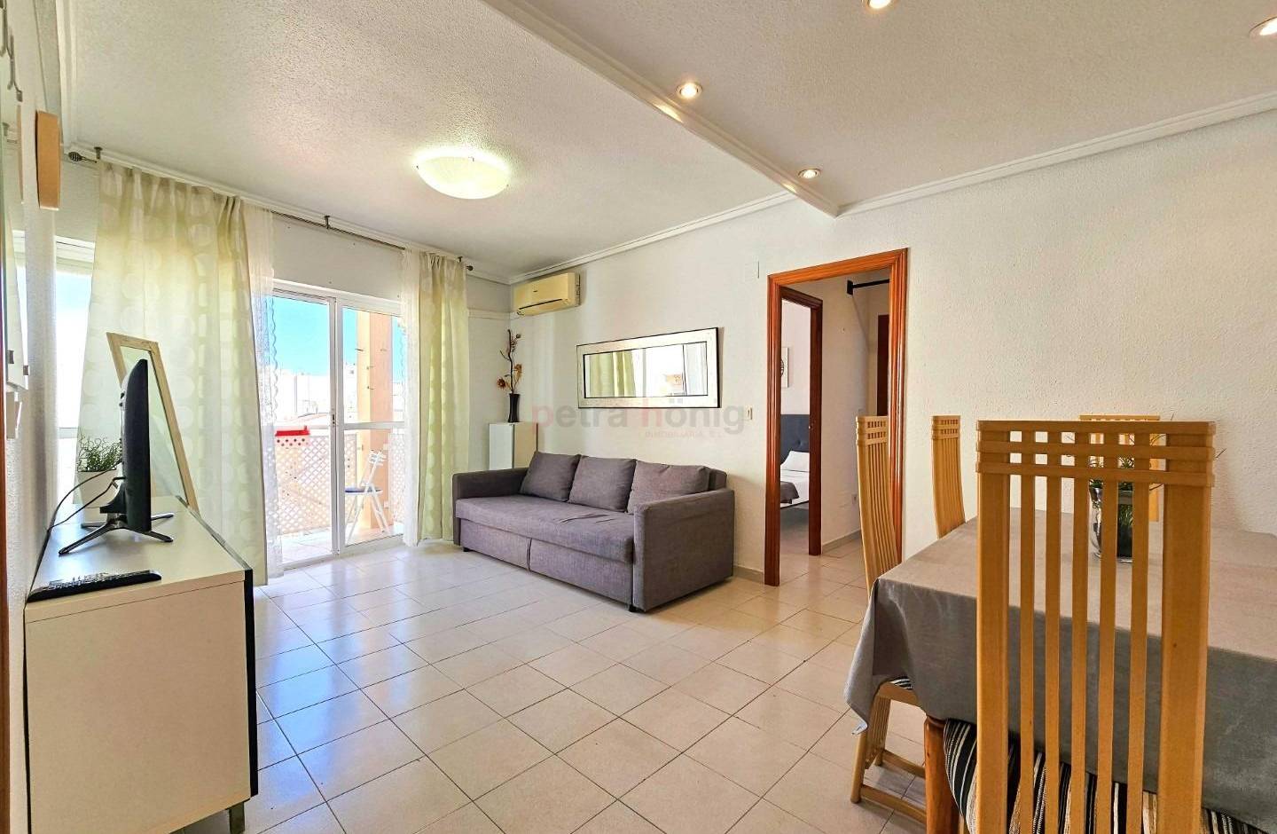 Resales - Apartment - Torrevieja - Centro