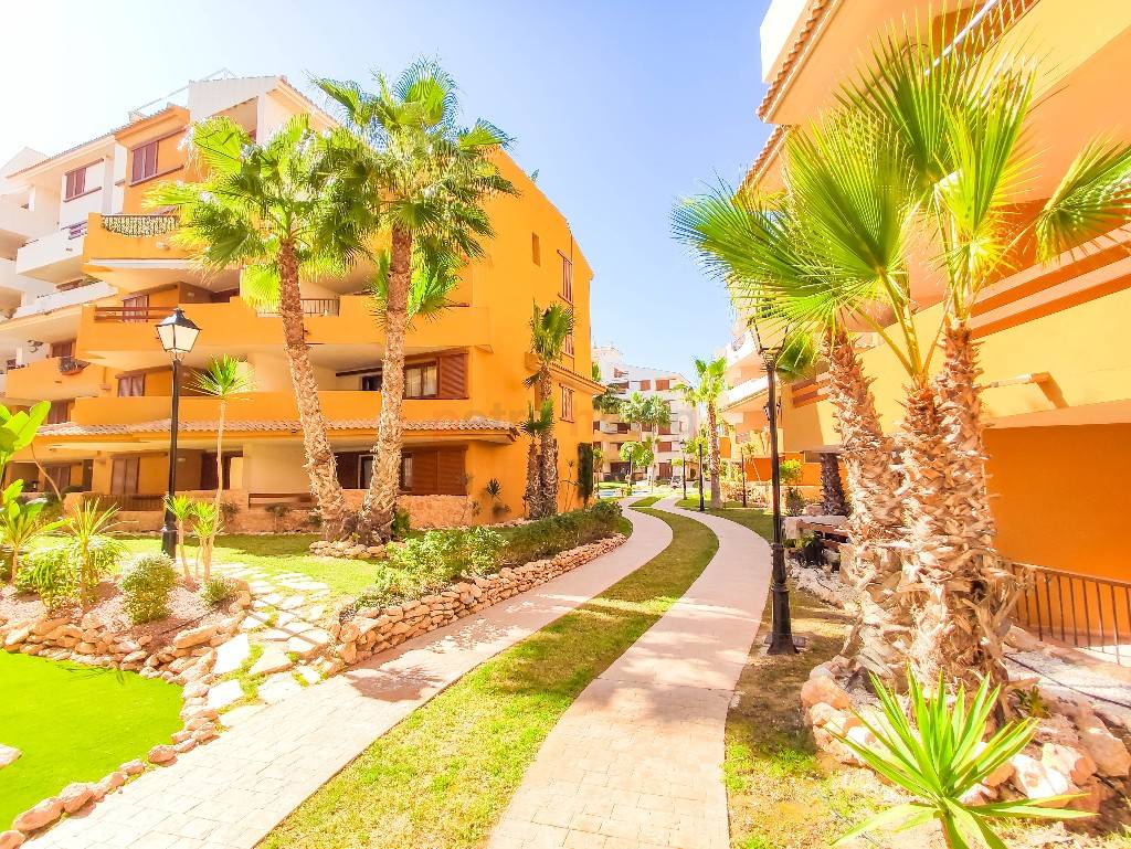 Resales - Apartment - Punta Prima