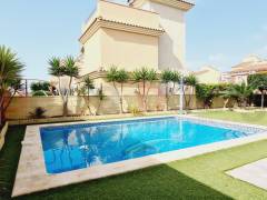 Gebrauchtobjekte - Einfamilienhaus - Torrevieja - Torrejón