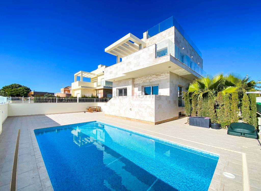 A Vendre - Villa - La Zenia