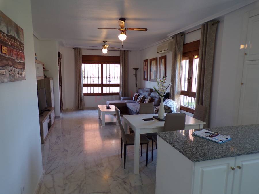 Alquiler larga estancia - Apartamento - Villamartin