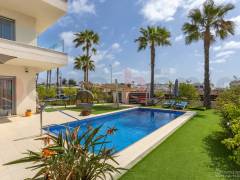 Resales - Villa - Orihuela Costa - Vistabella golf