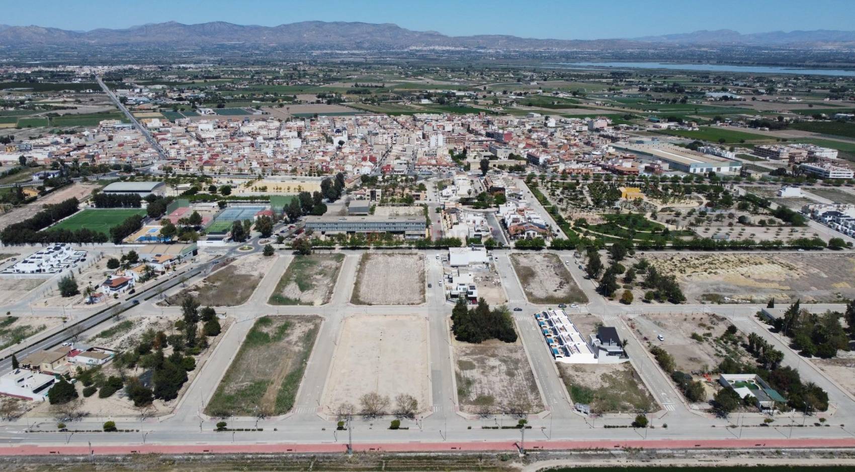 Obra Nueva - Chalet - Dolores - polideportivo