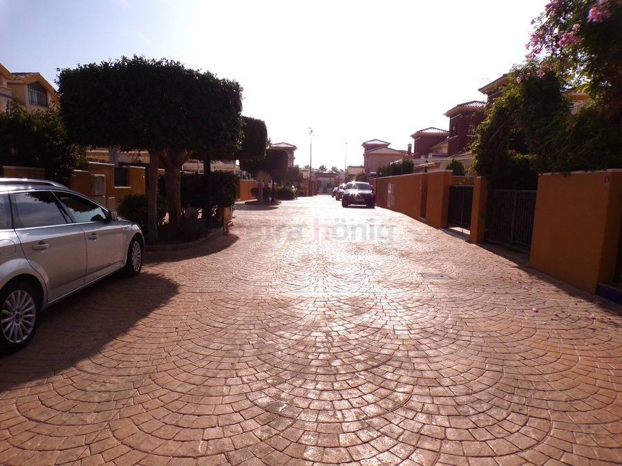 Resales - Villa - Cabo Roig