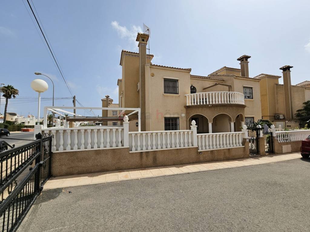 Reventa - Chalet - Orihuela Costa - Orihuela costa