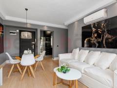 Resales - Apartment - Torrevieja - Centro