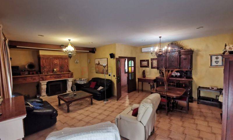 Resales - Villa - 