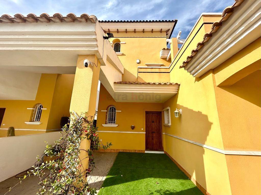 Sale - Вилла - Orihuela Costa - Cabo Roig