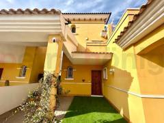 Gebrauchtobjekte - Einfamilienhaus - Orihuela Costa - Cabo Roig