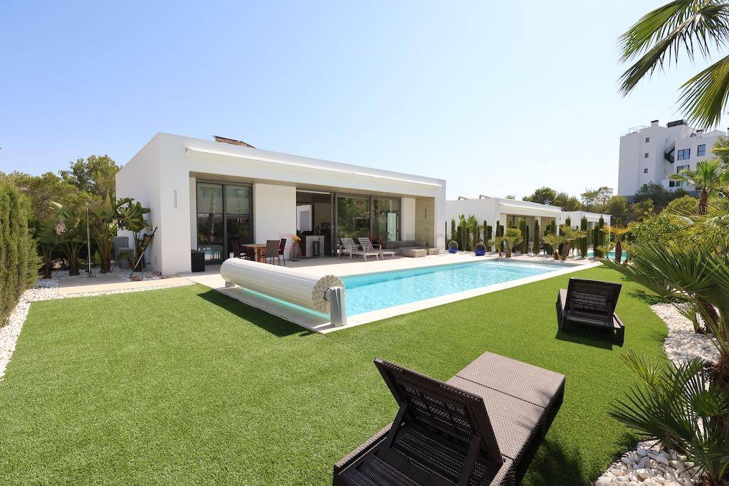 Resales - Villa - Orihuela Costa - Las Colinas Golf