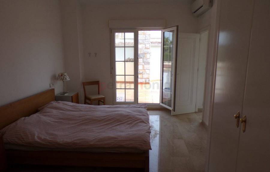 Resales - Villa - Villamartin