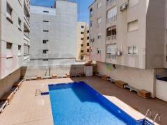 Resales - Apartment - Torrevieja - Playa De Los Náufragos