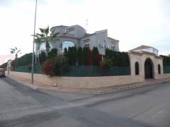 A Vendre - Villa - Villamartin