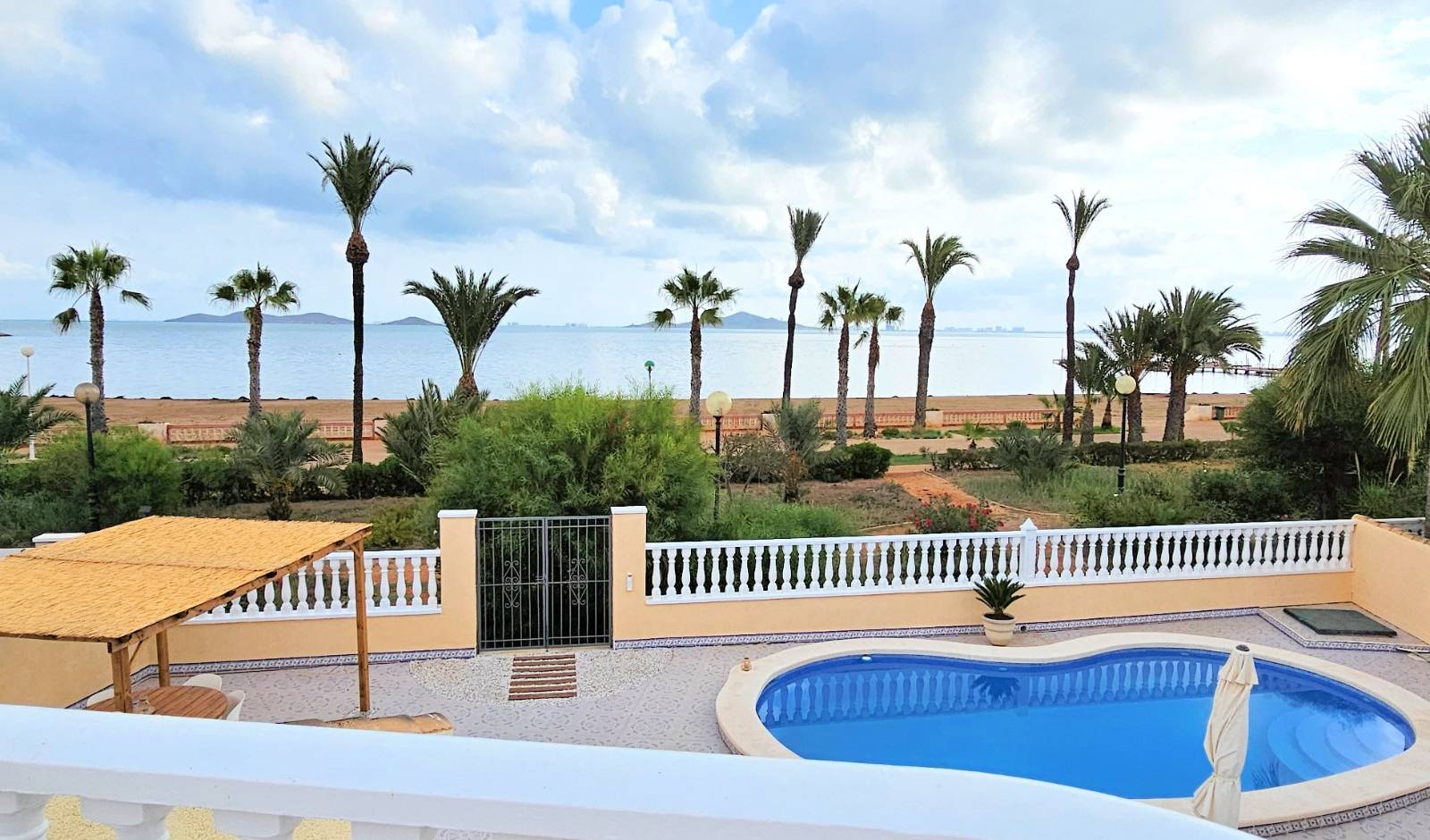 Resales - Villa - Other areas - ESTRELLA DE MAR