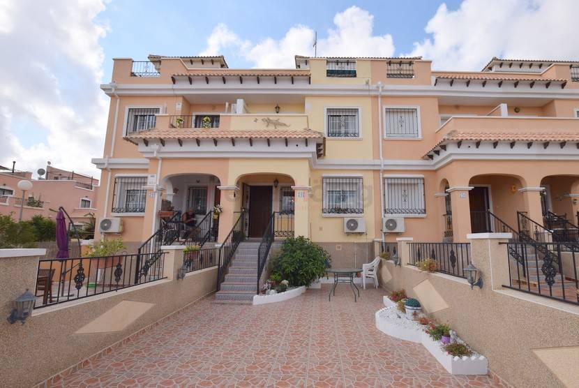 Resales - Townhouse - Villamartin